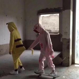 芈月光溜溜屁股被猛操调教骚屄
